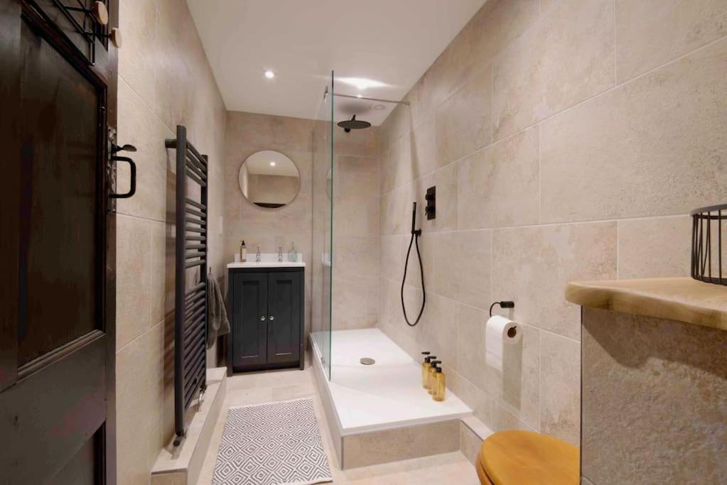Characterful In The Heart Of Holiday home Petworth