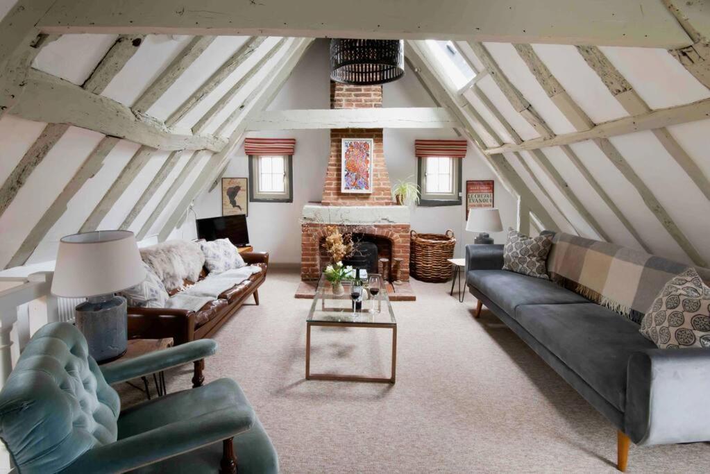 Characterful In The Heart Of Сasa de vacaciones Petworth
