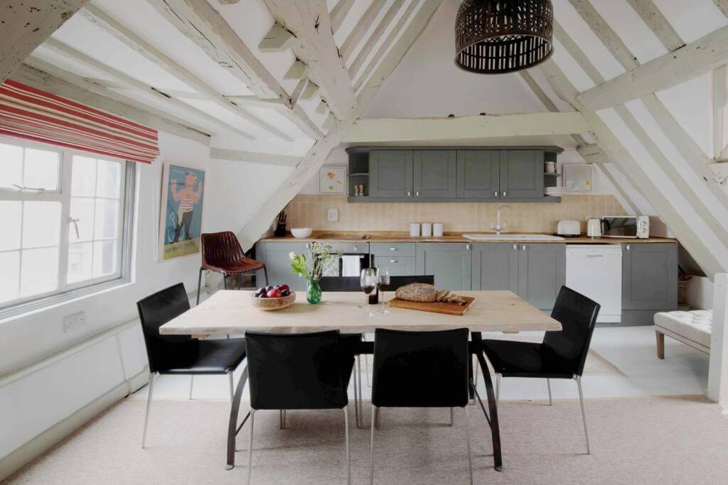 Characterful In The Heart Of Petworth