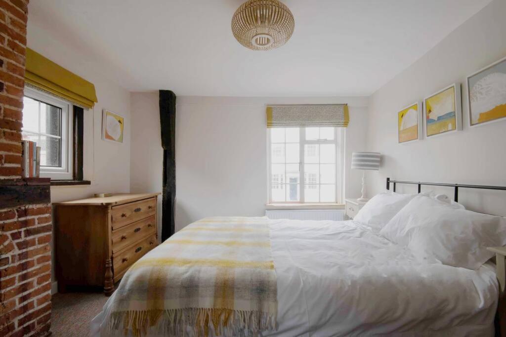 Characterful In The Heart Of Сasa de vacaciones Petworth